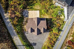 "Spacious cabin with plenty of parking and a private volleyball beach court! Enjoy outdoor fun with family and friends in a peaceful setting, just minutes from Gatlinburg’s top attractions. Perfect for relaxation and adventure!